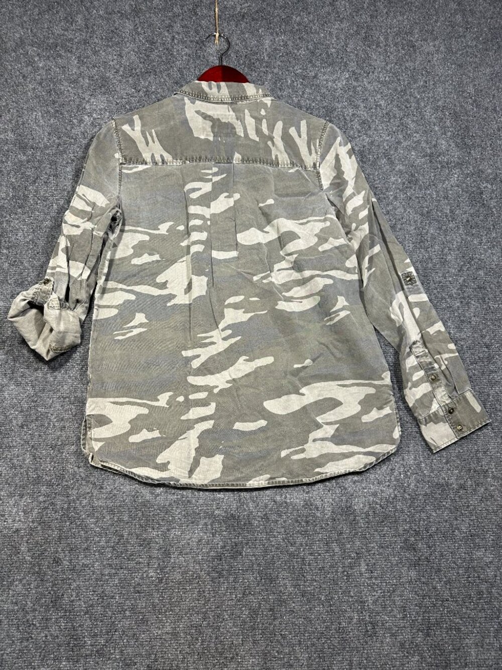 Express Boyfriend Shirt Womens Small Camouflage Long Sleeve Roll Tab Sleeve - Picture 9 of 10